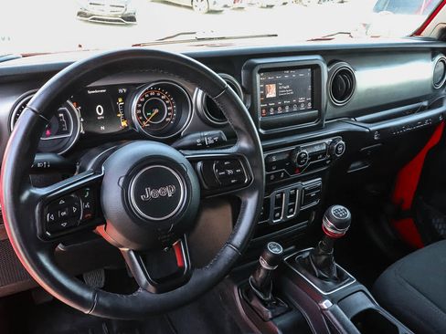 Used 2018 Jeep Wrangler Sport AWD/4WD image 19