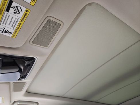 Used 2020 Land Rover Range Rover HSE image 26