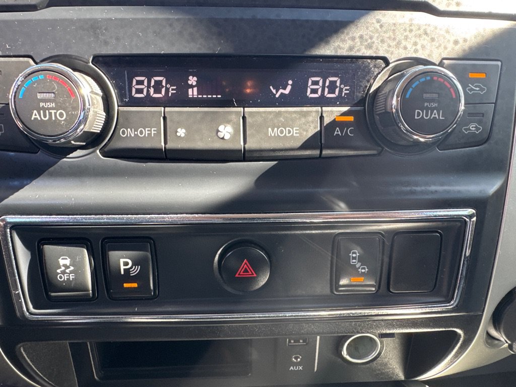 Used 2017 Nissan Titan SL RWD image 13