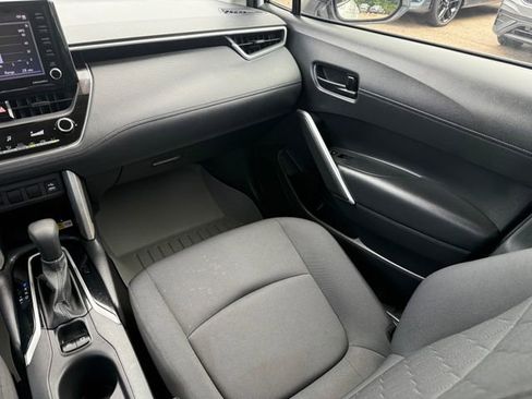 Used 2022 Toyota Corolla Cross LE FWD image 24