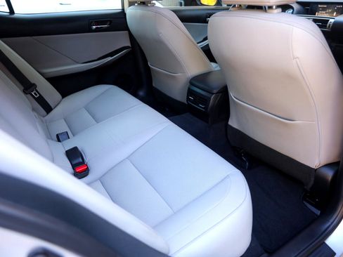 Used 2015 Lexus IS 250 250 RWD image 20