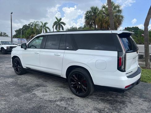 Used 2022 Cadillac Escalade ESV Sport w/ Touring Package AWD/4WD image 7