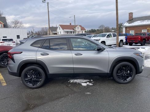 New 2026 Chevrolet Trax ACTIV w/ Sunroof Package image 8