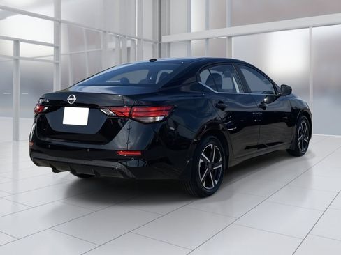 New 2025 Nissan Sentra SV image 4