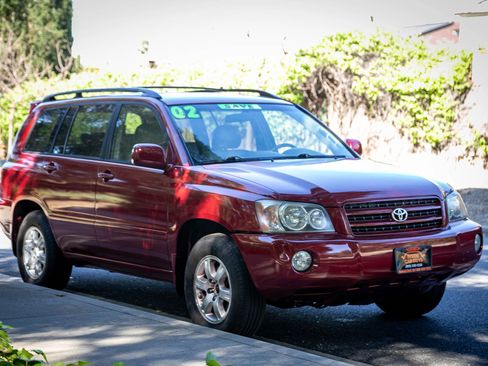 Used 2002 Toyota Highlander Limited FWD image 3