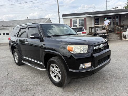 Used 2011 Toyota 4Runner SR5 w/ Premium Pkg w/Leather image 6