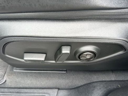 Used 2023 Jeep Grand Cherokee Limited image 12