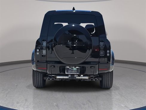 New 2025 Land Rover Defender 110 V8 image 6