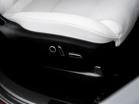 Used 2023 Tesla Model X image 44