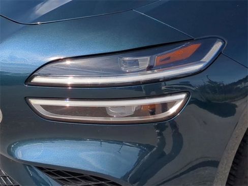 Used 2025 Genesis G70 2.5T image 34
