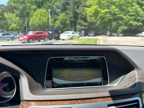 Certified 2016 Mercedes-Benz E 350 4MATIC Wagon image 20