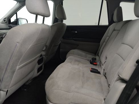 Used 2019 Honda Pilot EX image 18