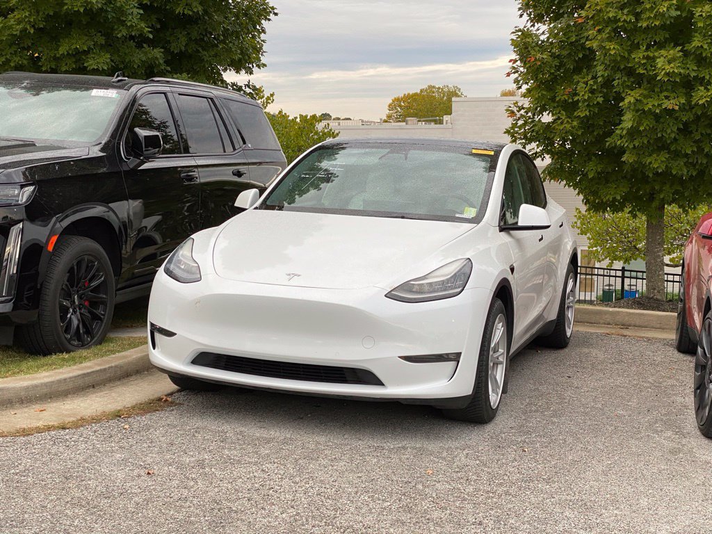 Used 2021 Tesla Model Y Long Range AWD/4WD image 3