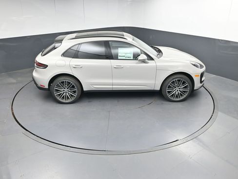 New 2026 Porsche Macan AWD/4WD image 38