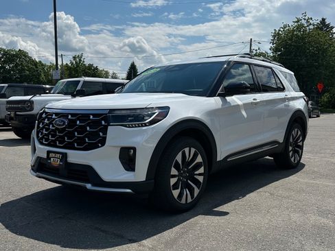 New 2026 Ford Explorer Platinum w/ LUX Leather Package AWD/4WD image 14