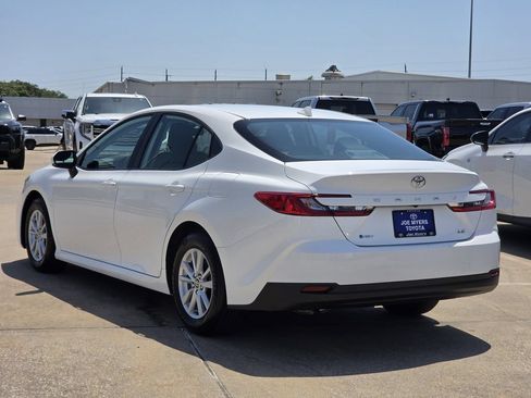 Used 2026 Toyota Camry LE FWD image 7