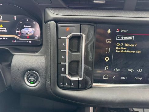 Used 2023 GMC Yukon XL Denali AWD/4WD image 18