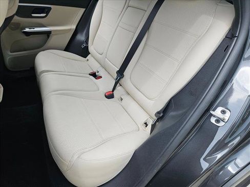Used 2023 Mercedes-Benz GLC 300 image 17