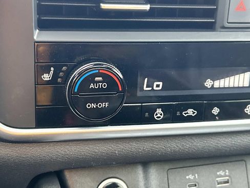 Certified 2023 Nissan Rogue SV w/ SV Premium B Package AWD/4WD image 29