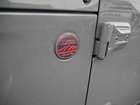 Used 2021 Jeep Wrangler Unlimited Rubicon image 28