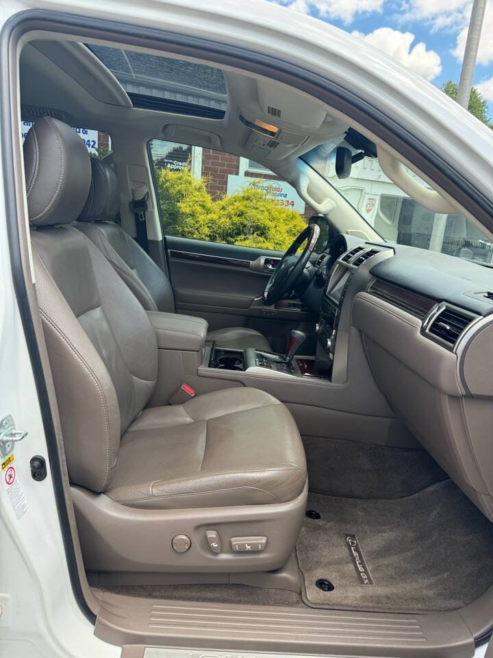 Used 2014 Lexus GX 460 w/ Premium Package AWD/4WD image 10