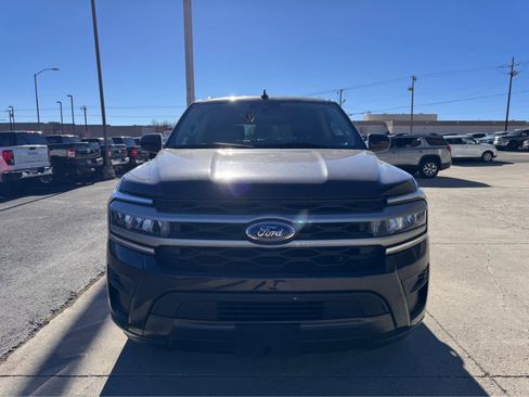 Used 2024 Ford Expedition XLT image 8