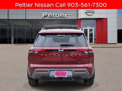 New 2026 Nissan Pathfinder SL w/ SL Premium Package