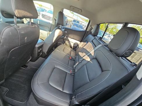 Used 2019 Chevrolet Colorado Z71 w/ Z71 Midnight Edition AWD/4WD image 28
