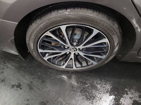 Used 2020 Toyota Camry SE AWD/4WD image 11
