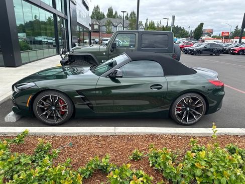 Used 2025 BMW Z4 M40i w/ Edition RWD image 2