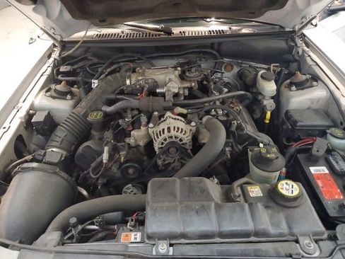 Used 2004 Ford Mustang GT RWD image 19