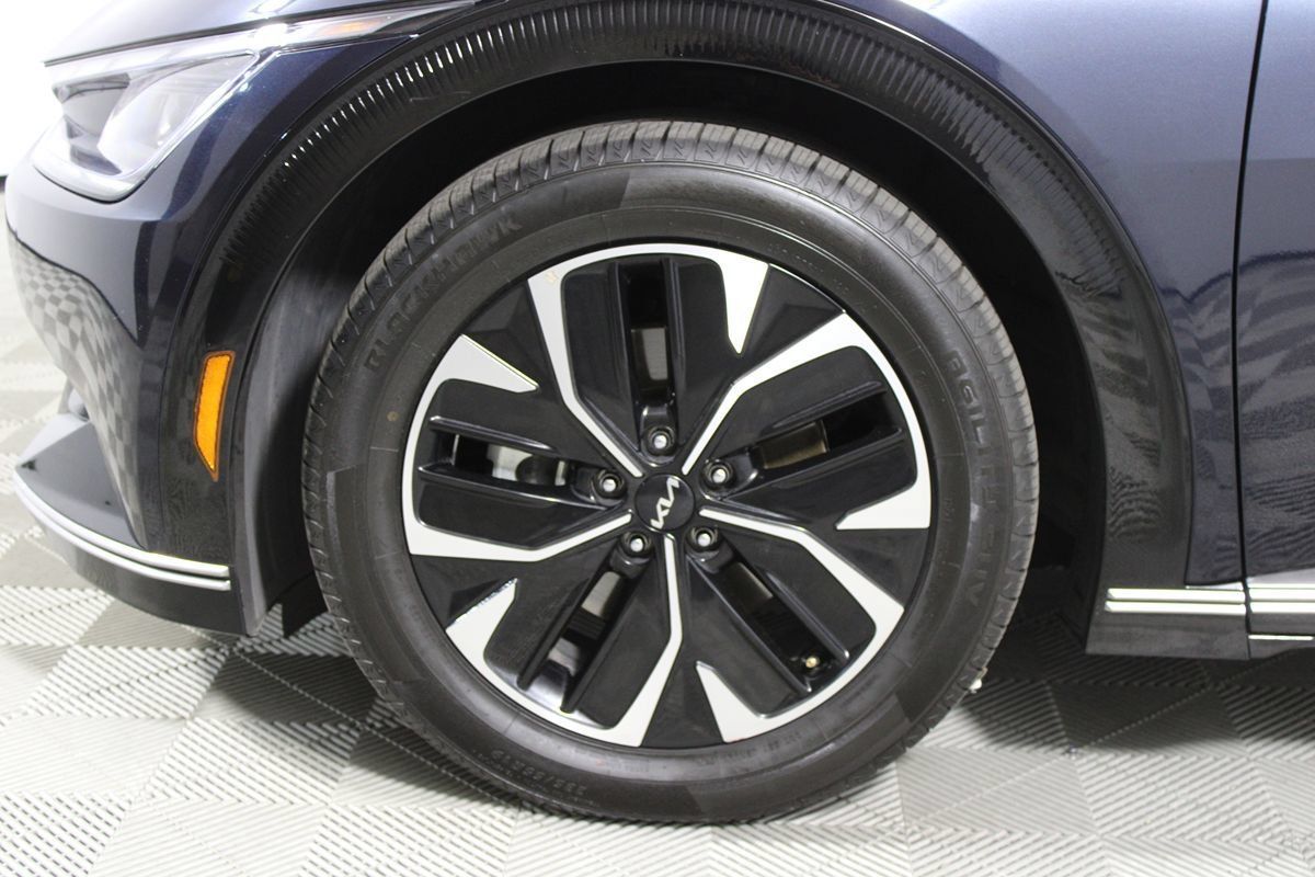 Used 2024 Kia EV6 Wind RWD image 4