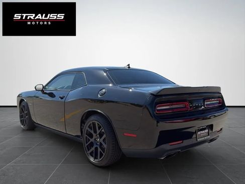 Used 2017 Dodge Challenger R/T Plus RWD image 10