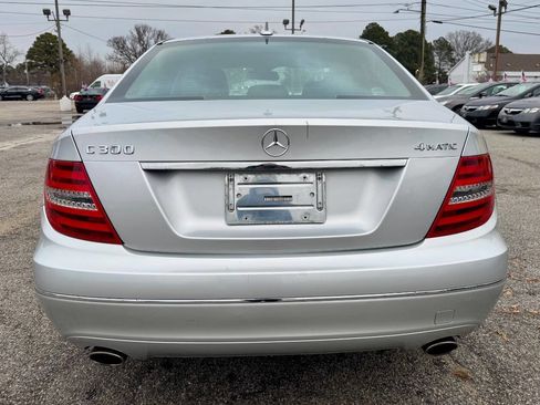 Used 2013 Mercedes-Benz C 300 4MATIC Sedan image 4