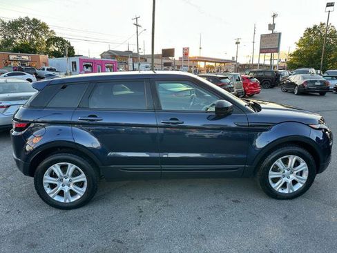 Used 2017 Land Rover Range Rover Evoque SE AWD/4WD image 4