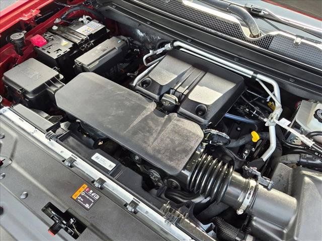Certified 2025 Chevrolet Colorado Z71 w/ Technology Package AWD/4WD image 30