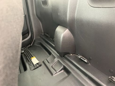 Used 2022 Chevrolet Colorado LT w/ Fleet Safety Package RWD image 20