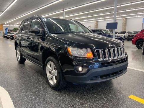 Used 2013 Jeep Compass Sport AWD/4WD image 4