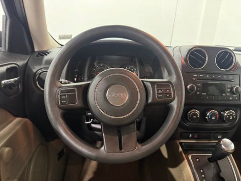 Used 2016 Jeep Patriot Sport FWD image 4