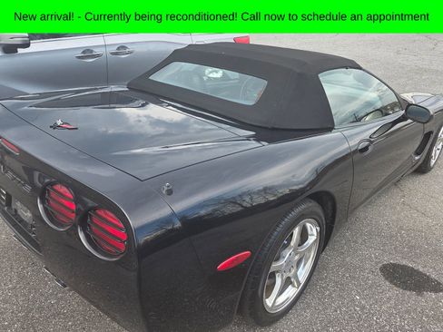 Used 2001 Chevrolet Corvette Convertible w/ Preferred Equipment Group2 image 2