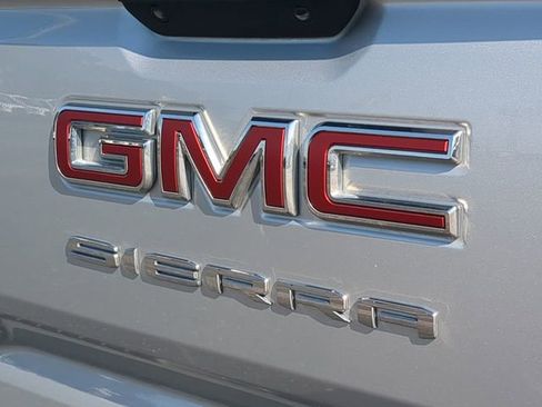 Used 2021 GMC Sierra 1500 SLE image 13