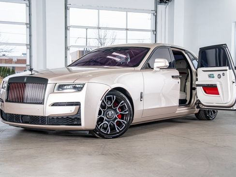 Used 2023 Rolls-Royce Ghost Black Badge w/ Black Badge Ghost Package image 2