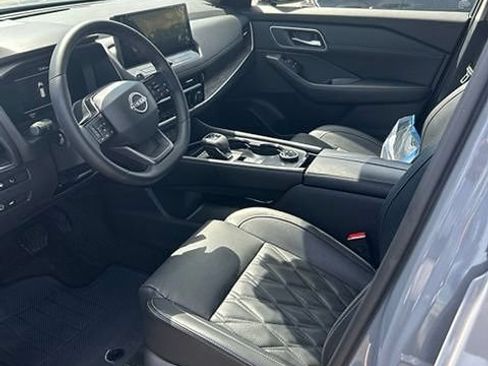Certified 2026 Nissan Rogue Platinum w/ Platinum Premium Package AWD/4WD image 14