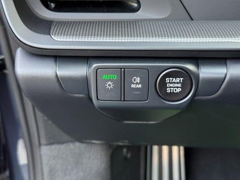 Used 2025 Porsche 911 Carrera 4 GTS w/ Premium Package image 17