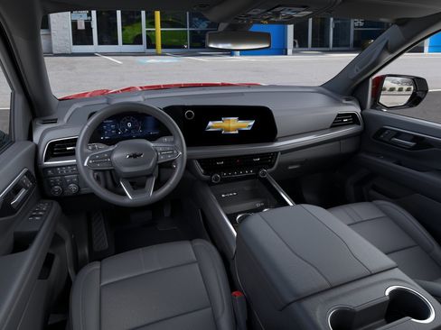 New 2026 Chevrolet Suburban RST AWD/4WD image 15