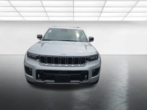 Used 2022 Jeep Grand Cherokee Overland w/ Adv Protech Group III AWD/4WD image 10