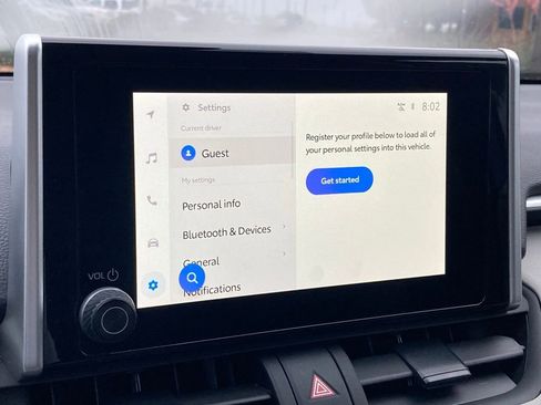 Used 2025 Toyota RAV4 XLE FWD image 21