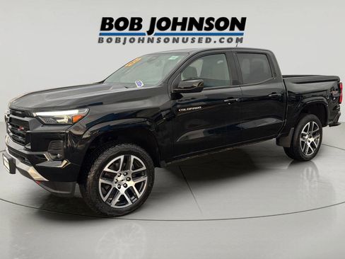 Used 2023 Chevrolet Colorado Z71 w/ Z71 Convenience Package 2 image 3