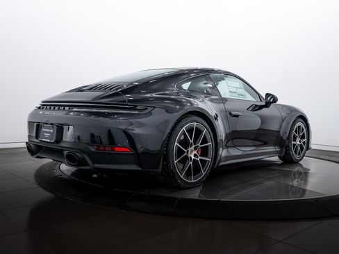 New 2026 Porsche 911 Carrera 4S image 7