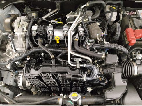 Used 2024 Nissan Altima 2.5 SV image 30